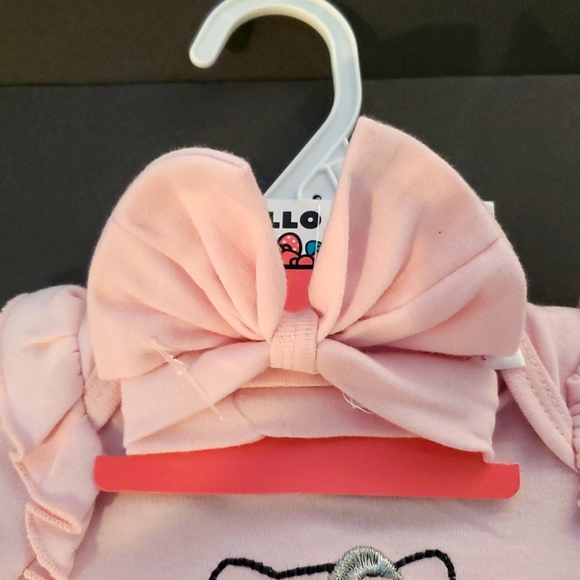 Hello Kitty Pink NWT Footie Two Piece with Head Bow Size Newborn - Picture 3 of 8